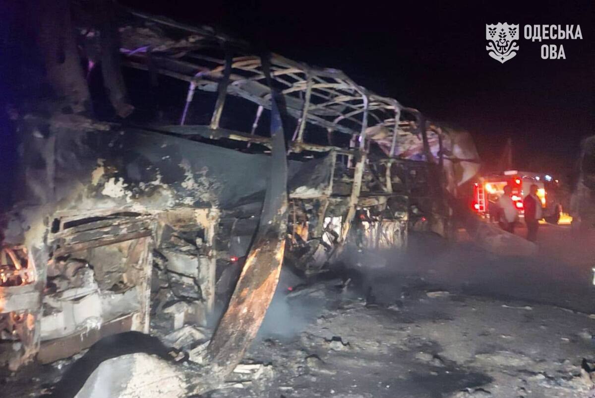 Наслідки обстрілу пункту пропуску Старокозаче. ФОТО: Одеська ОВА