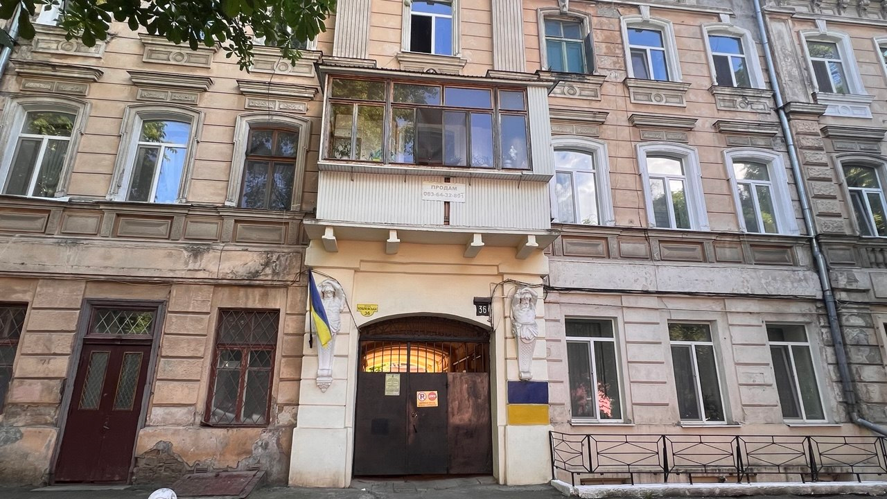 Фасад сучасного будинку